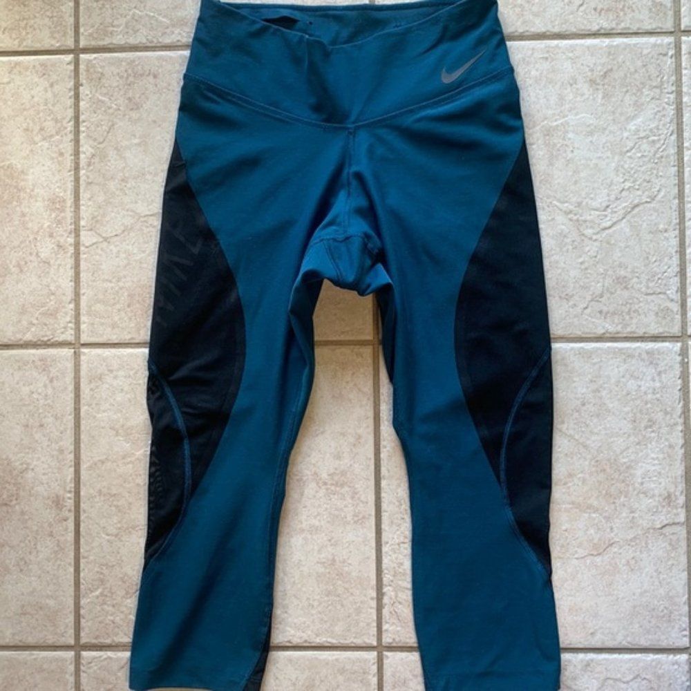 Nike Dri Fit Quarter Length Leggings